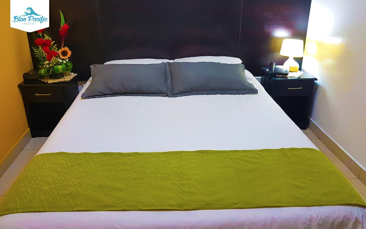 Hostal Blue Pacific Манта Экстерьер фото