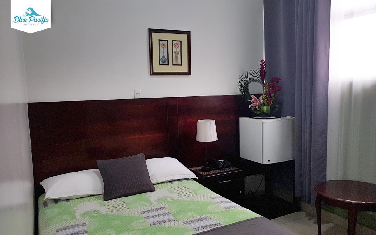 Hostal Blue Pacific Манта Экстерьер фото