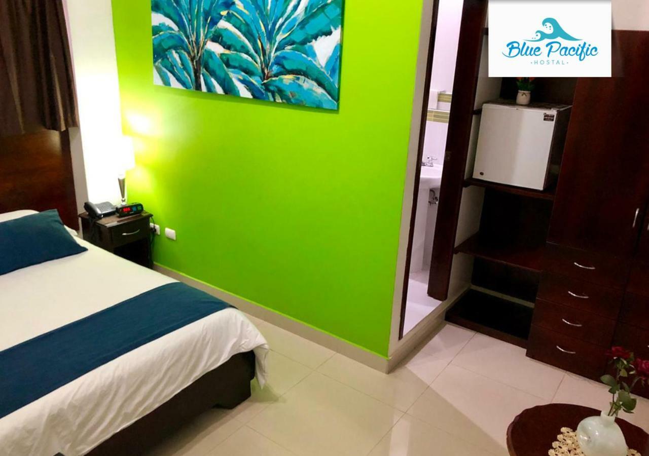 Hostal Blue Pacific Манта Экстерьер фото